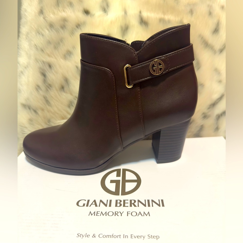 NWT Giani Bernini Memory Foam Artemyssp Booties